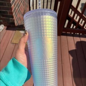 Starbucks Iridesdent Unicorn White Soft Grid 20 oz Tumbler Spring 2022 NWT